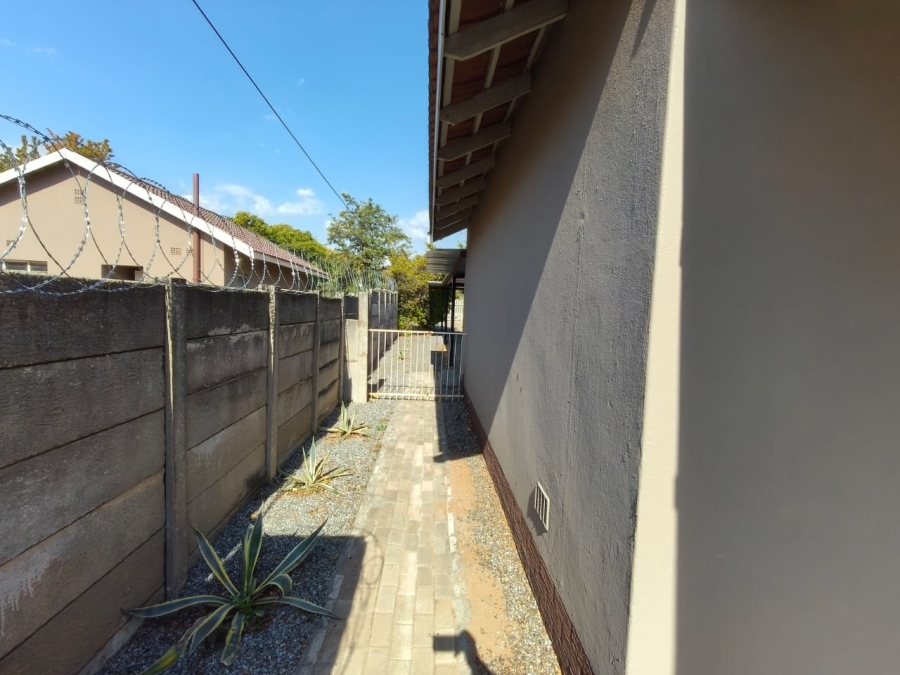 3 Bedroom Property for Sale in Protea Park North West